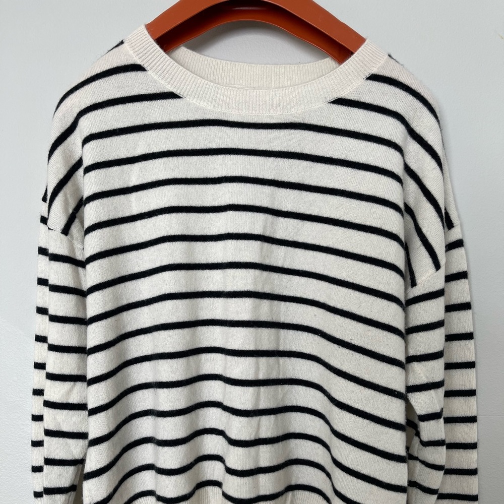 100% 2-Ply Cashmere Sweater